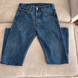 Men’s denim Levi’s jeans